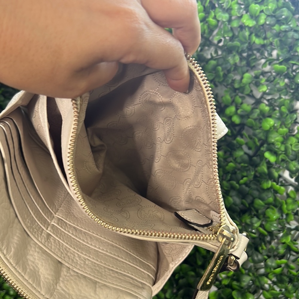 AUTHENTIC Michael Kors Fulton Leather Crossbody Bag in Vanilla - Picture 11 of 13